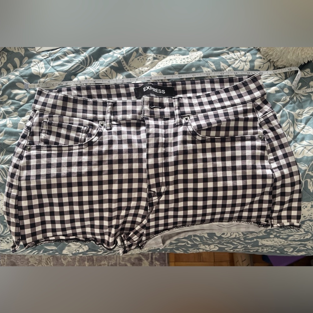 Express Gingham High Rise Shortie - Picture 7 of 7